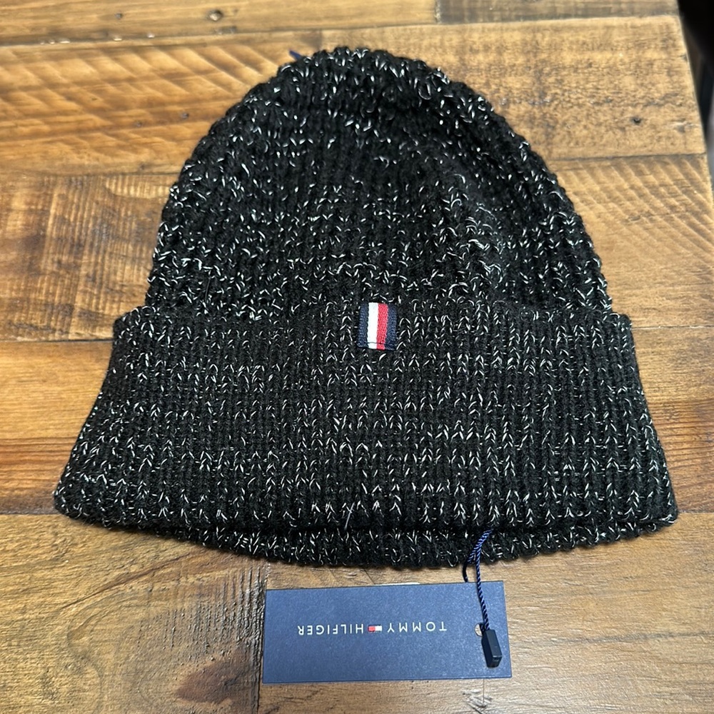 TOMMY HILFIGER SPARKLE KNITTED BEANIE HAT: BLACK/SILVER: NEW WITH TAGS